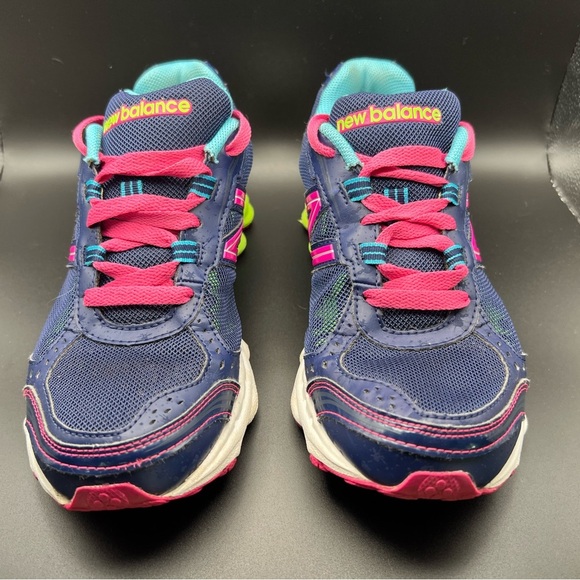 New Balance Navy and Pink Athletic Shoes - Picture 3 of 6